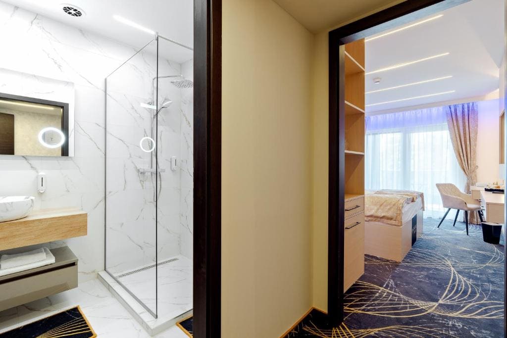 Superior King Room room - Image 2