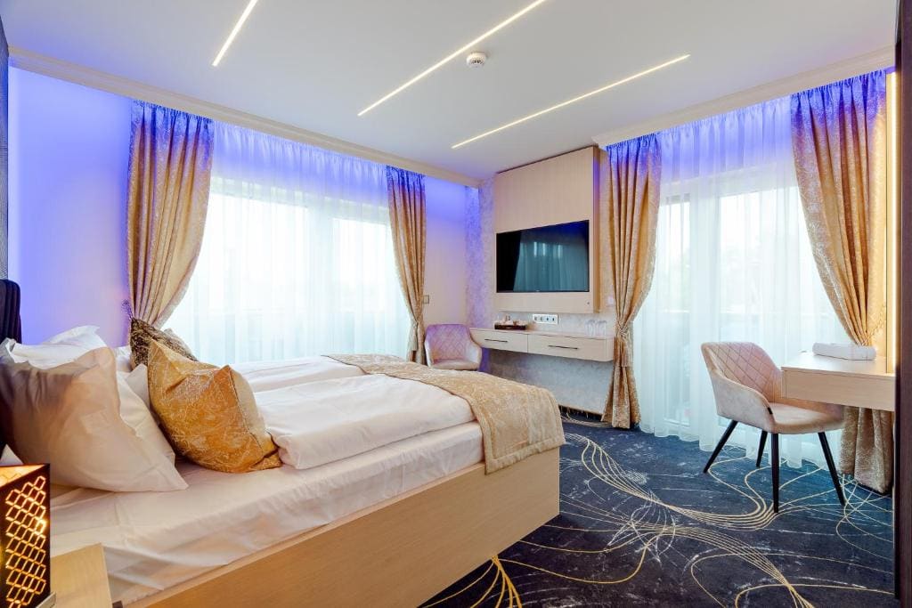 Superior Queen Room room - Image 2