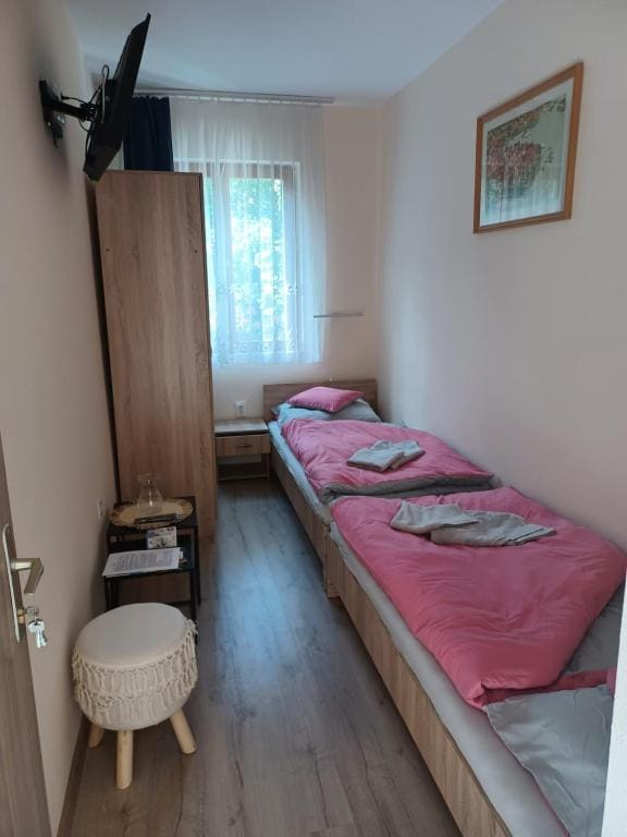 Quadruple Room with Private External Bathroom room - Image 2