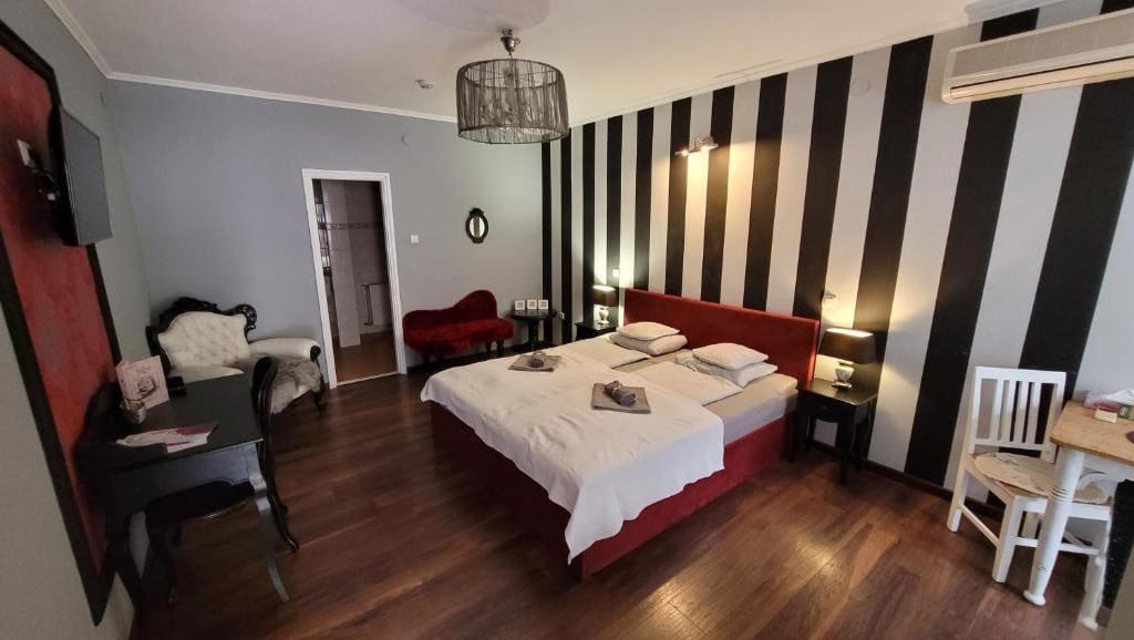 Deluxe Double Studio room - Image 2