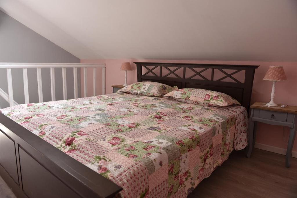 Deluxe Quadruple Room room - Image 1
