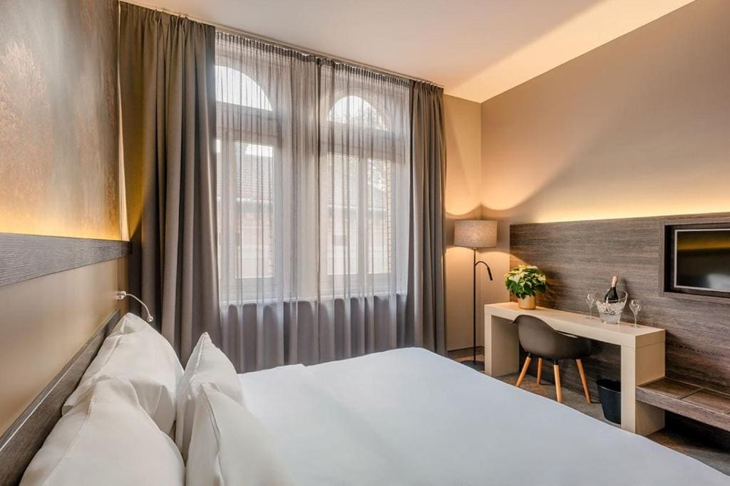 Superior Double Room room - Image 2