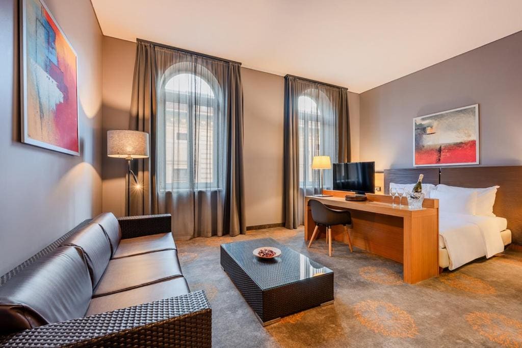 Deluxe Double Room room - Image 3
