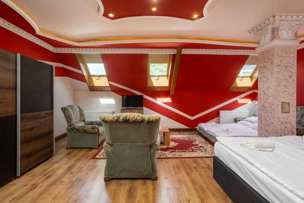 One-Bedroom Apartment room - Image 2