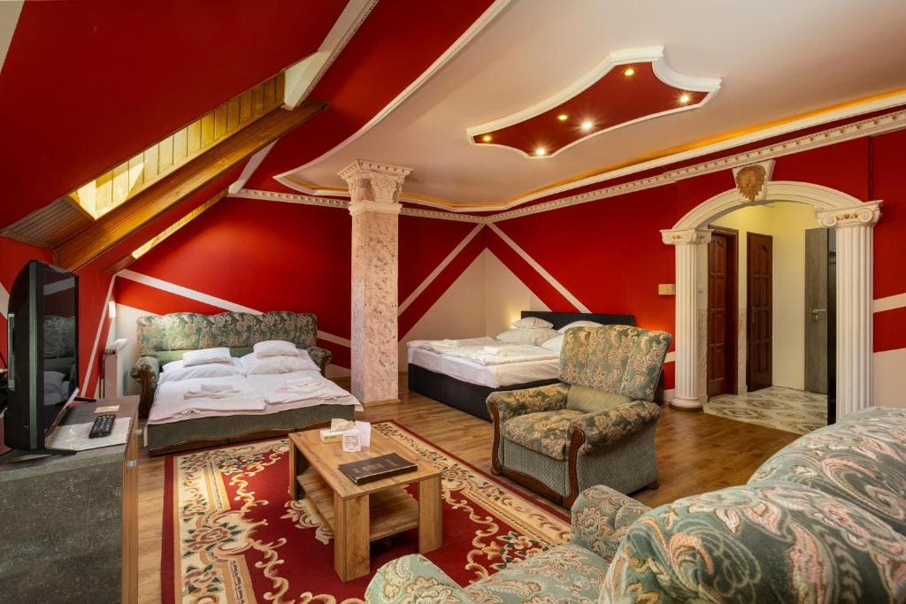 One-Bedroom Apartment room - Image 1
