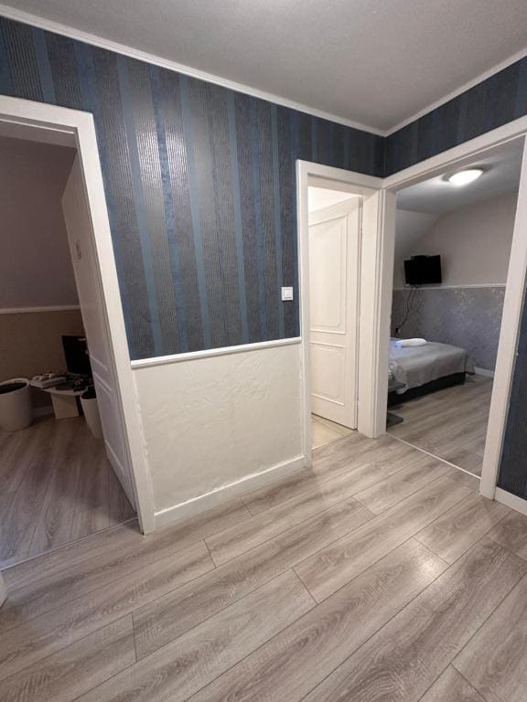 Family Room room - Image 2