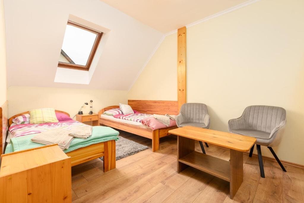 Apartment room - Image 3