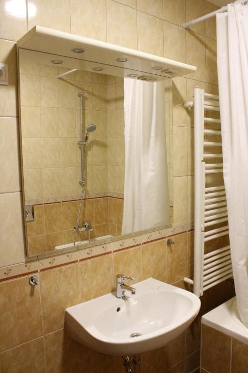Superior King Room room - Image 2
