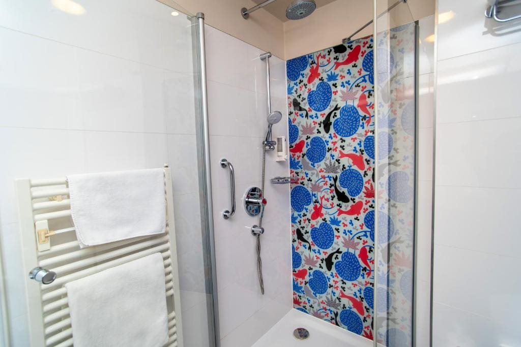 Standard Double or Twin Room (2 Adults) room - Image 1