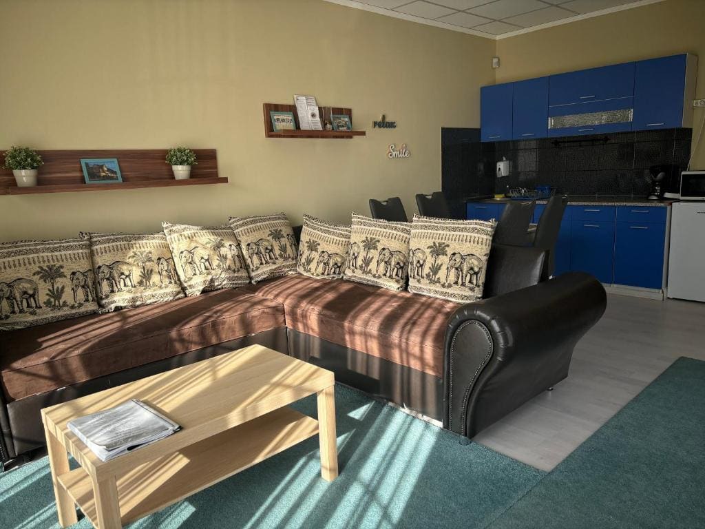 One-Bedroom Apartment room - Image 2