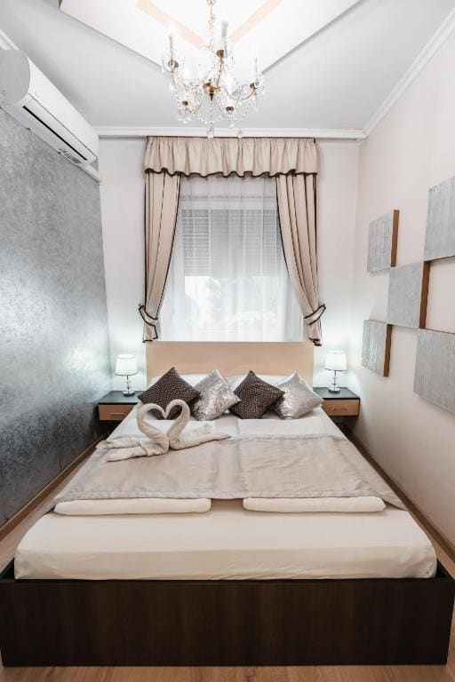 Standard Double Room with Two Double Beds room - Image 3