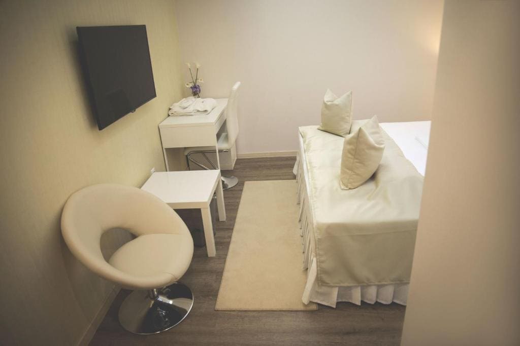 Classic Double Room room - Image 1