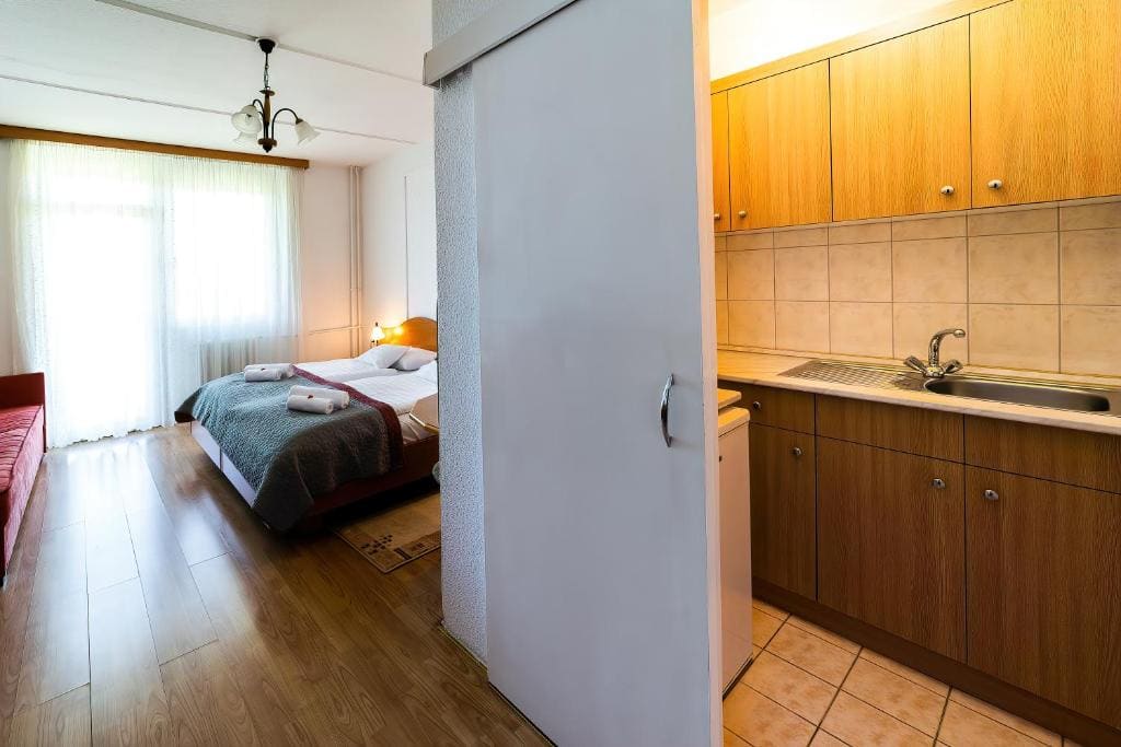 Standard Triple Room room - Image 1