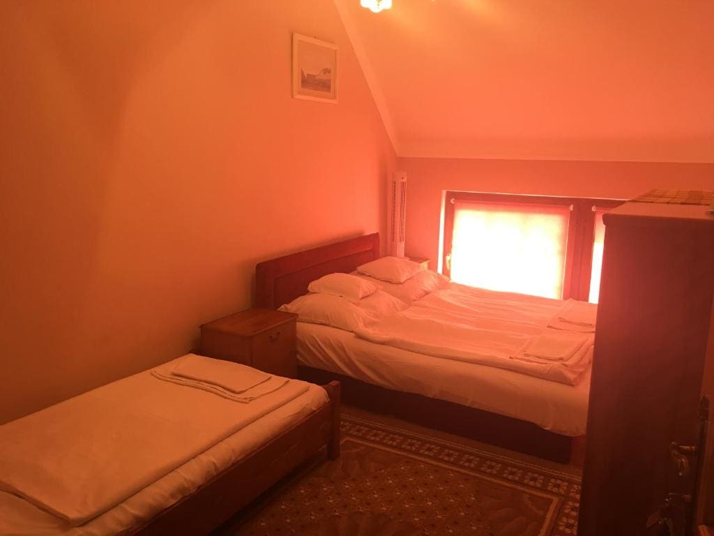 Basic Triple Room room - Image 3