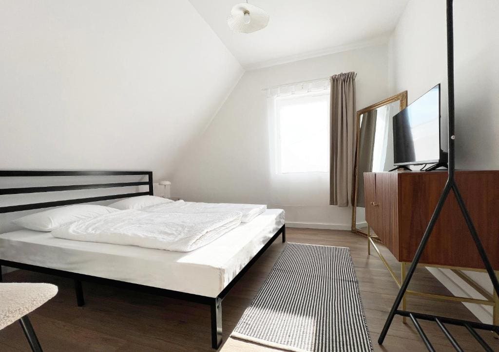 Economy Double Room room - Image 3