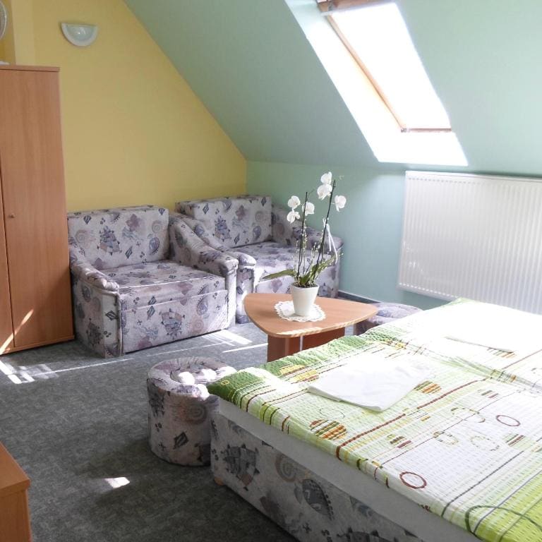 Quadruple Room room - Image 1
