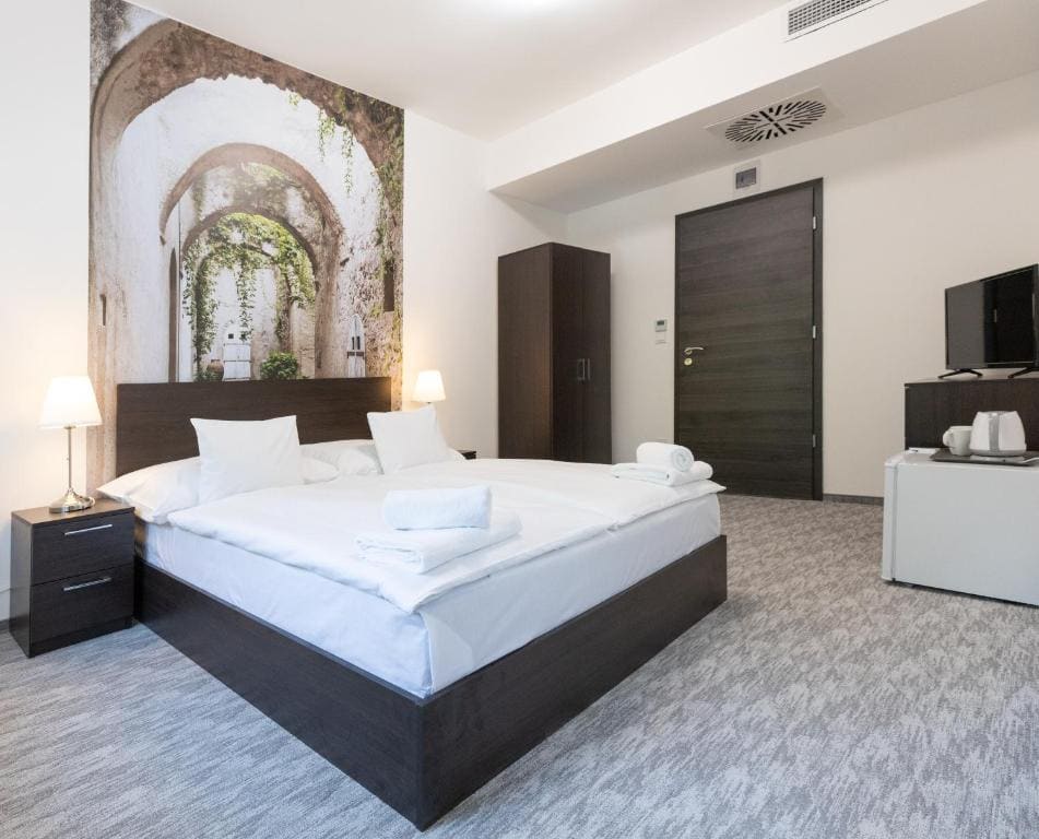 Standard Queen Room room - Image 3