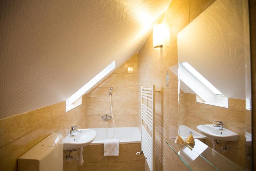 Double or Twin Room room - Image 1