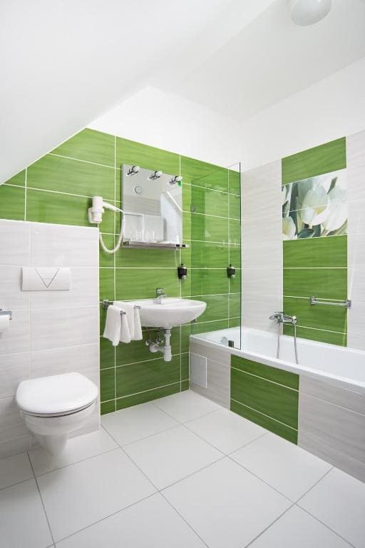 Apartment room - Image 2