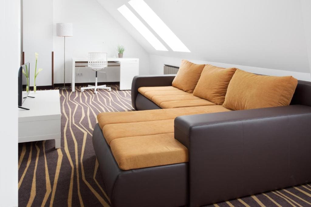 Apartment room - Image 1