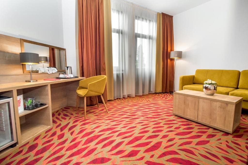 Junior Suite with Balcony room - Image 3