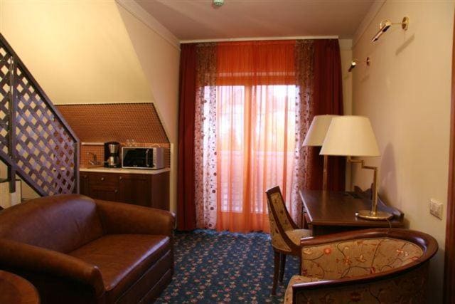 Deluxe Suite (2 Adults) room - Image 3