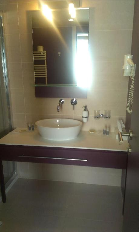 Superior Double or Twin Room room - Image 2