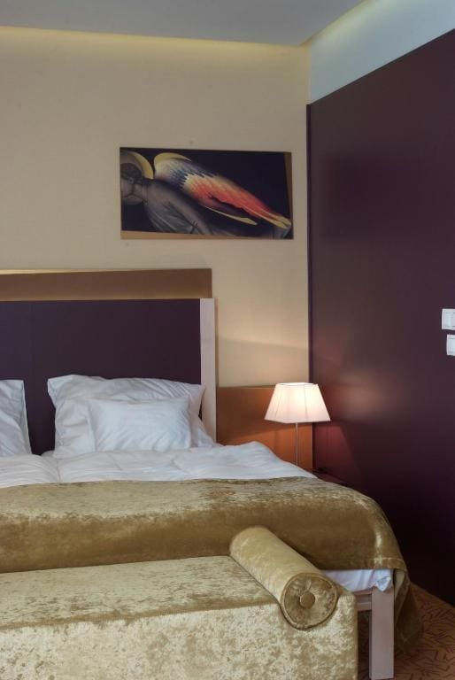 Superior Double or Twin Room room - Image 3