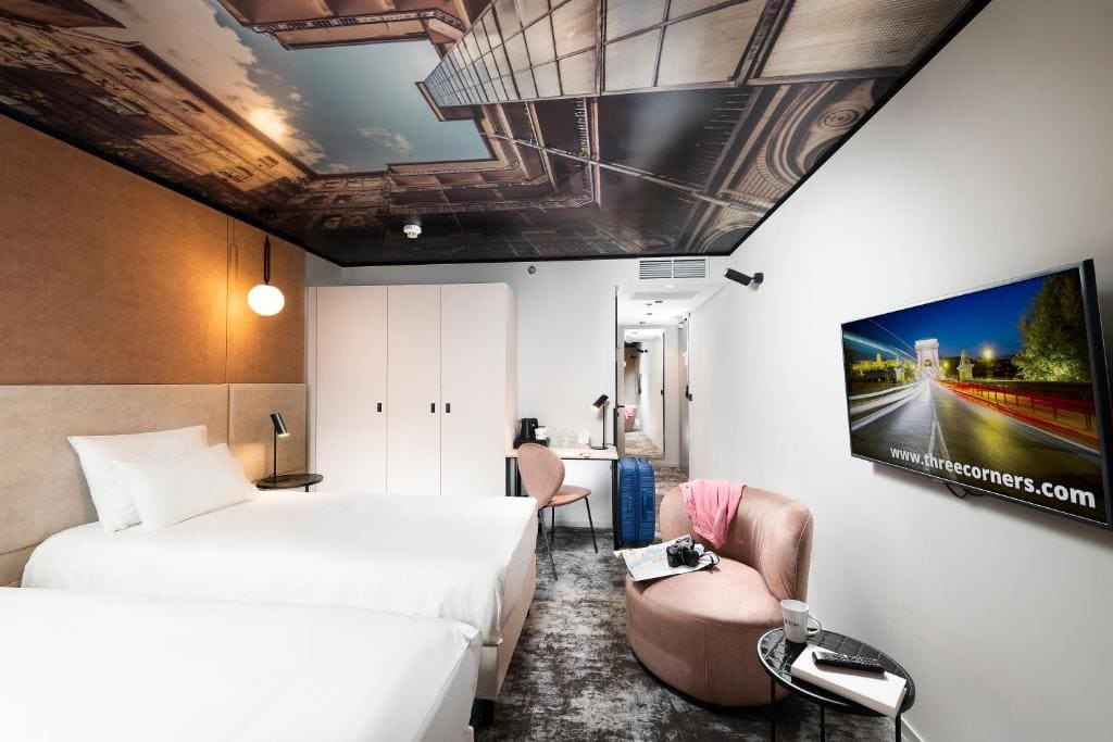 Premium Double or Twin Room room - Image 2