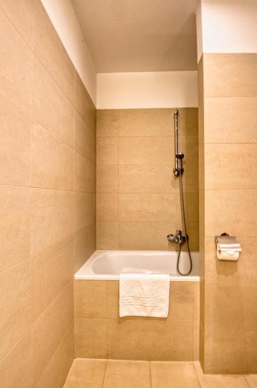Two-Bedroom Bungalow room - Image 1