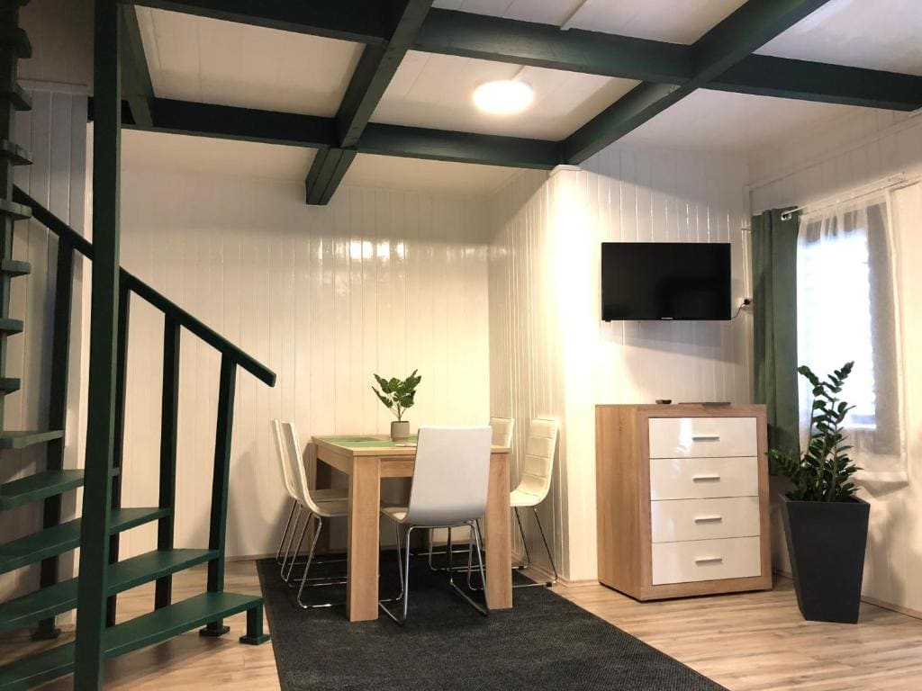 4 Bedroom Chalet room - Image 3