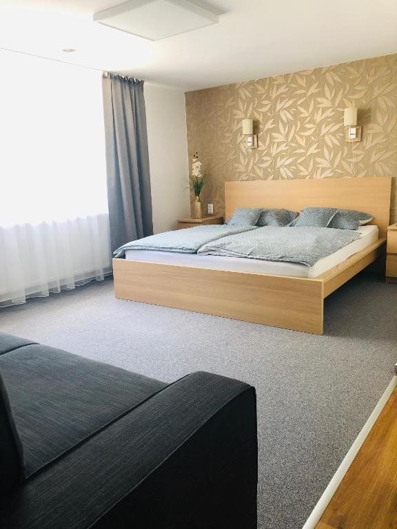 Family Room room - Image 2