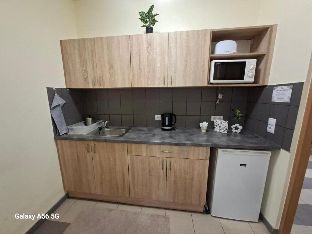 Apartment room - Image 3