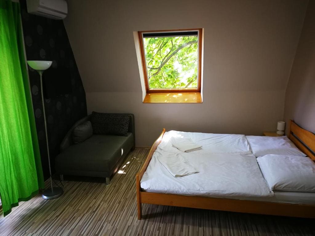 Standard Double or Twin Room room - Image 1