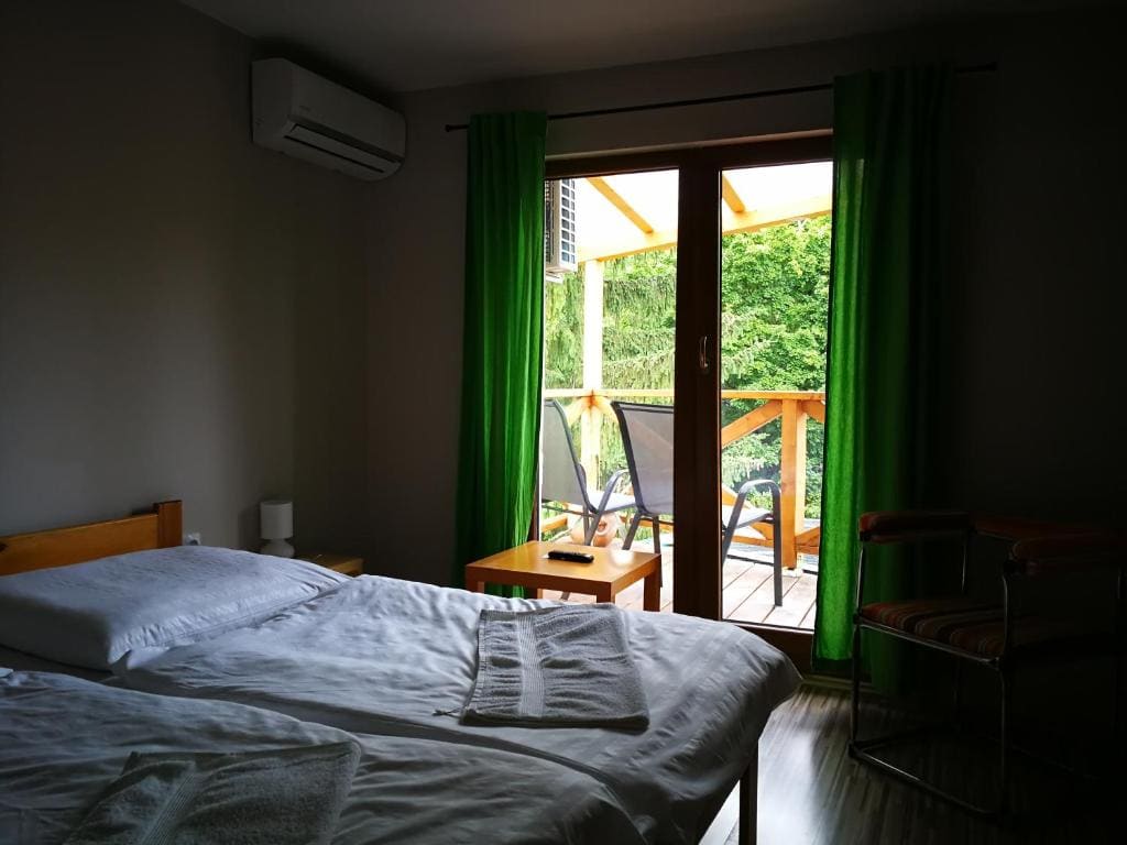 Standard Double or Twin Room room - Image 2