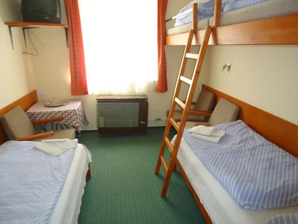 Family Room (2 Adults + 2 Children) room - Image 1