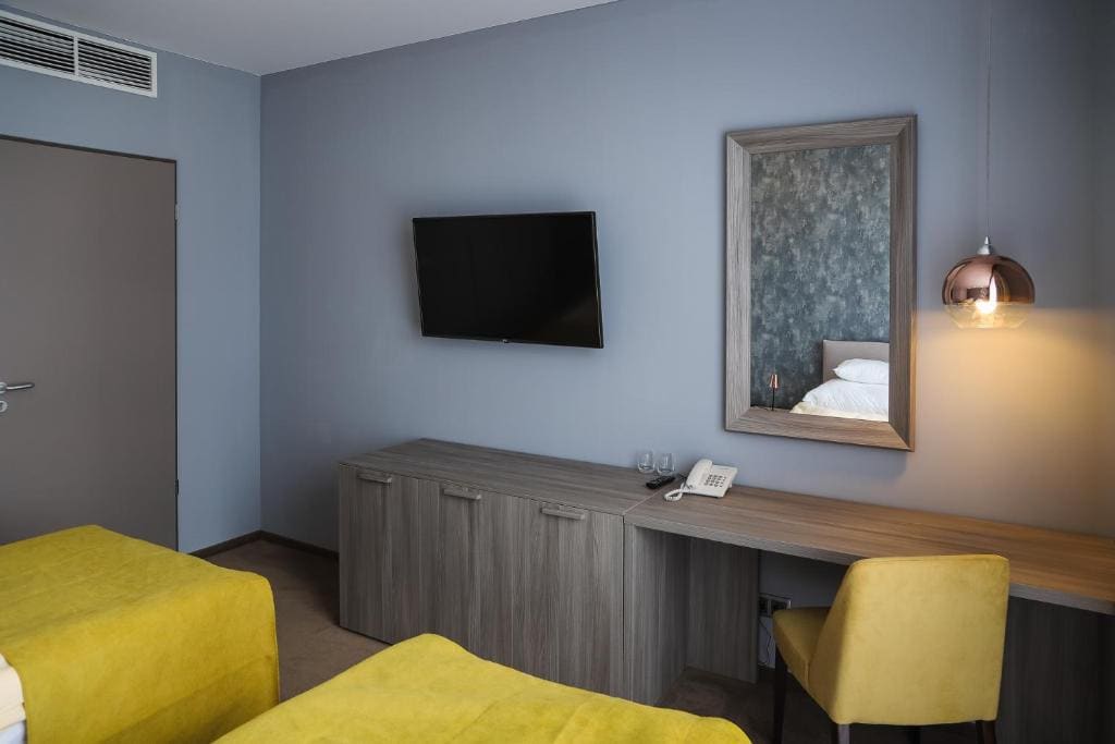 Standard Double or Twin Room room - Image 2