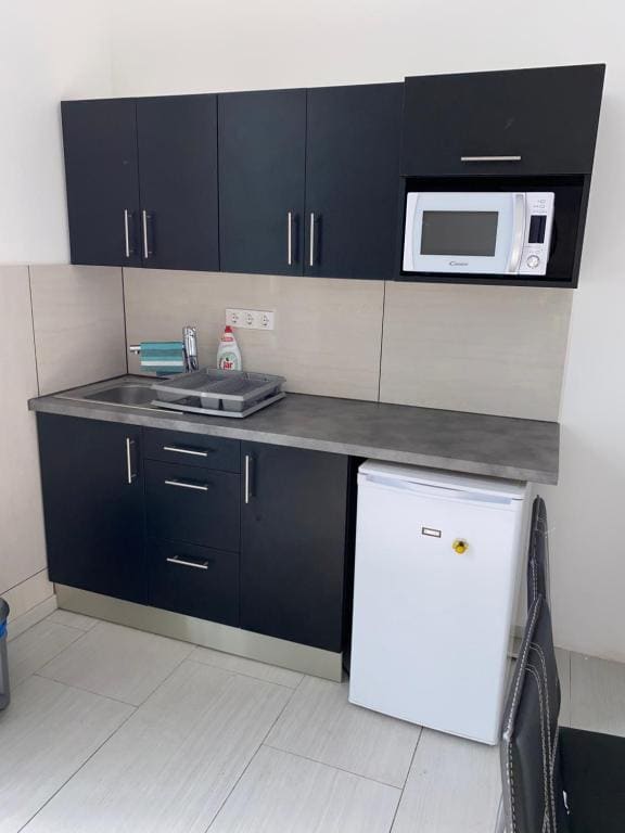 Apartment room - Image 2