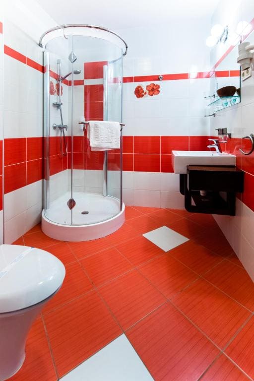 Standard Double or Twin Room with Garden View room - Image 2