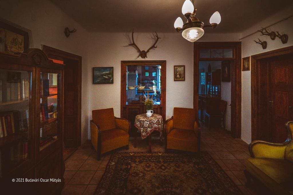 One-Bedroom Apartment room - Image 3