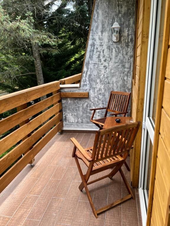 Double Room with Balcony room - Image 1