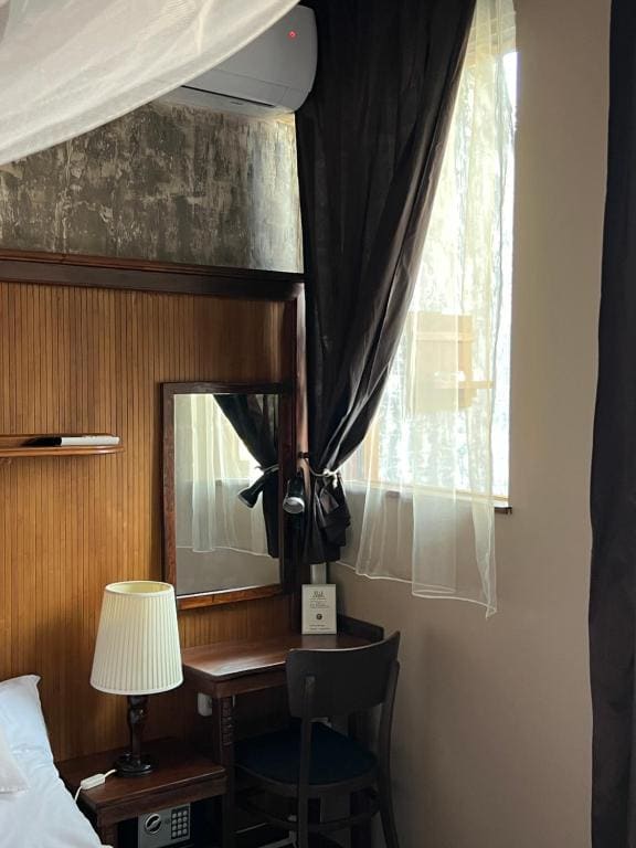 Double Room with Private Bathroom room - Image 1