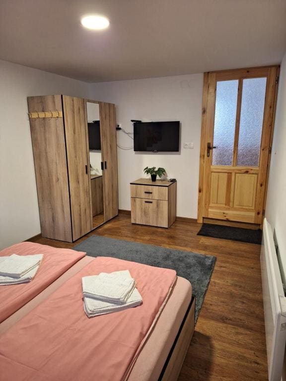 Apartment room - Image 2