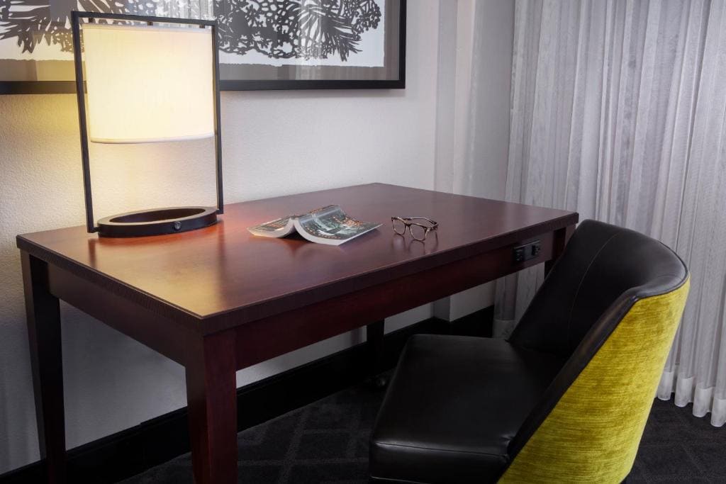 King Room with City View room - Image 1