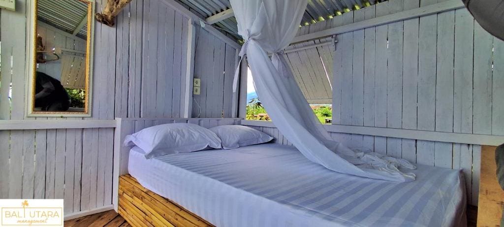 Tent room - Image 2