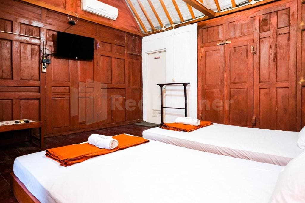 Deluxe Twin Room room - Image 3
