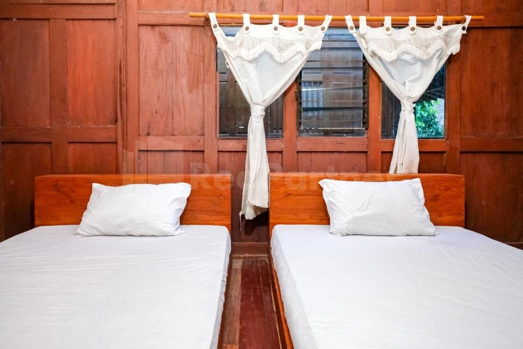 Deluxe Twin Room room - Image 2