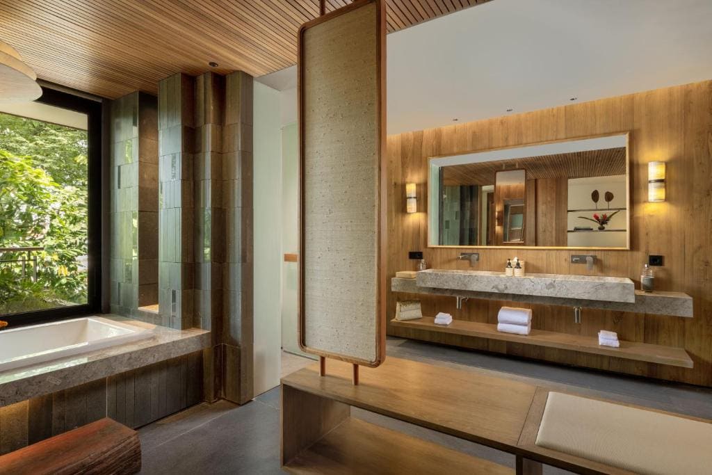 Suite with Spa Access room - Image 3