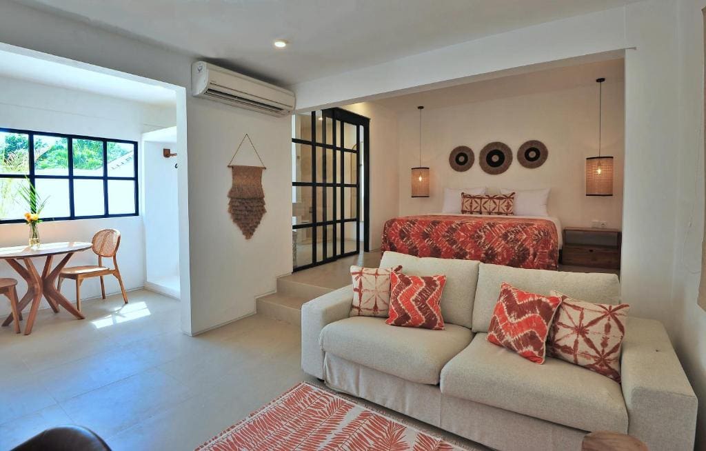 Deluxe Suite room - Image 3