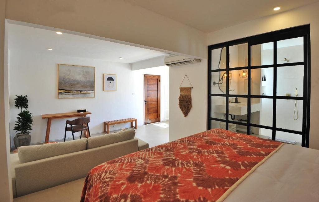 Deluxe Suite room - Image 2